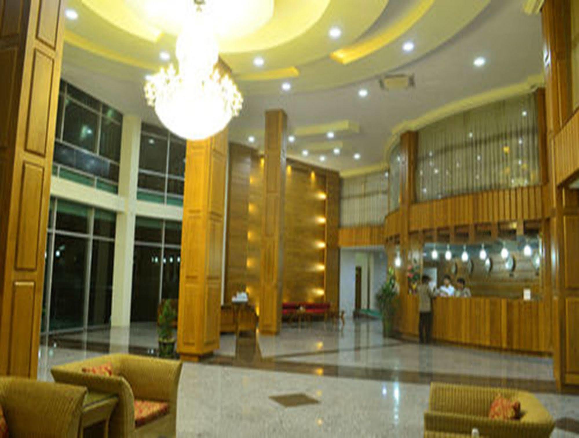 Myat Nan Yone Hotel Naypyidaw Zewnętrze zdjęcie