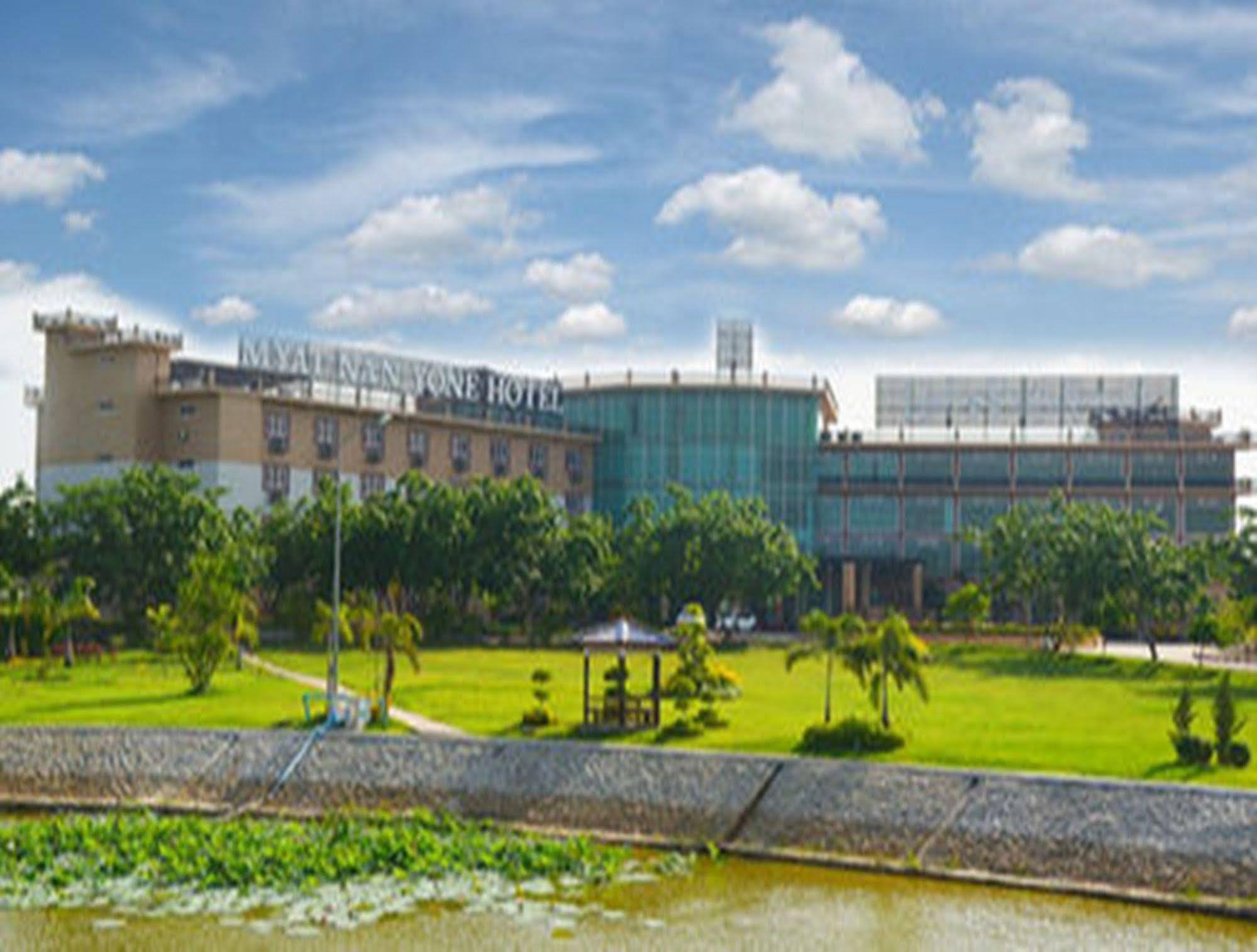 Myat Nan Yone Hotel Naypyidaw Zewnętrze zdjęcie